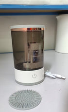 Electric brush cleaner