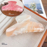 Color-shifting hair claw