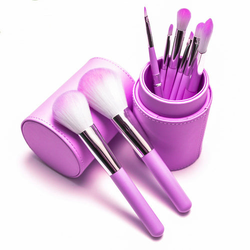 Makeup brushes · 8 pieces
