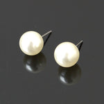 Pearl-look jewelry edit
