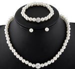Pearl-look jewelry edit