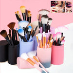 Makeup brushes · 12 pieces