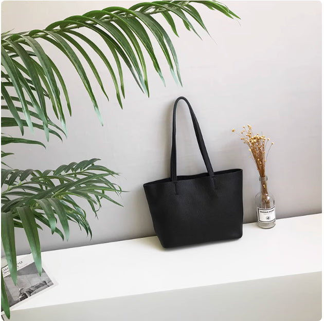 Small everyday tote