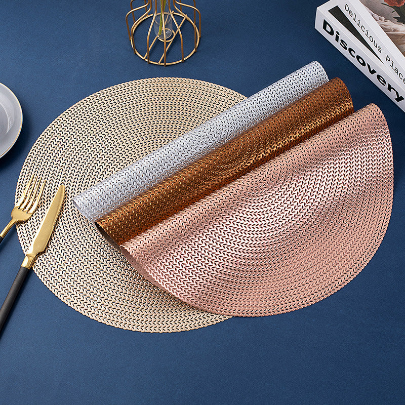 Woven-look round placemat