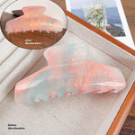 Color-shifting hair claw